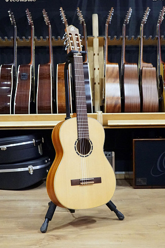 Классическая гитара Ortega R121-4/4 - купить в "Гитарном Клубе"