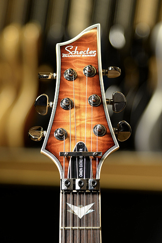 Электрогитара Schecter Omen Extreme-6 FR Vintage Sunburst - купить в "Гитарном Клубе"