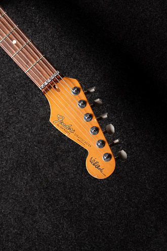 Электрогитара Fender Stratocaster Jeff Beck Purple’93 - купить в "Гитарном Клубе"