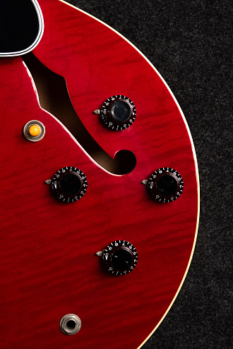 Электрогитара Gibson ES-335 Dots Cherry, 2008 - купить в "Гитарном Клубе"