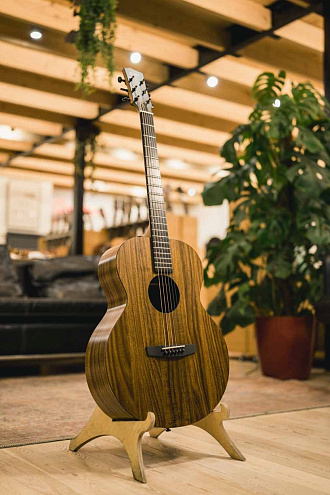 Электроакустическая гитара Enya EA-X1EQ+ - купить в "Гитарном Клубе"