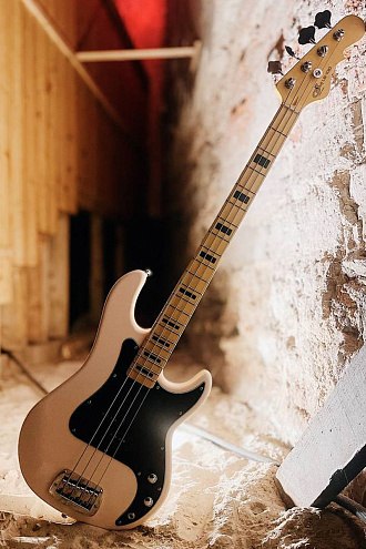 Бас-гитара G&L Tribute LB-100 Olympic White MP Poplar - купить в "Гитарном Клубе"