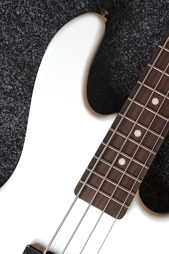 Бас-гитара G&L Tribute JB-2 Sonic Blue Poplar Jatoba - купить в "Гитарном Клубе"