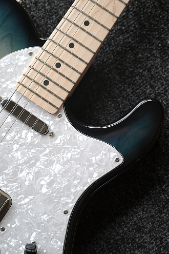 Электрогитара G&L Limited Run ASAT Classic Thinline Mako Blue MP - купить в "Гитарном Клубе"