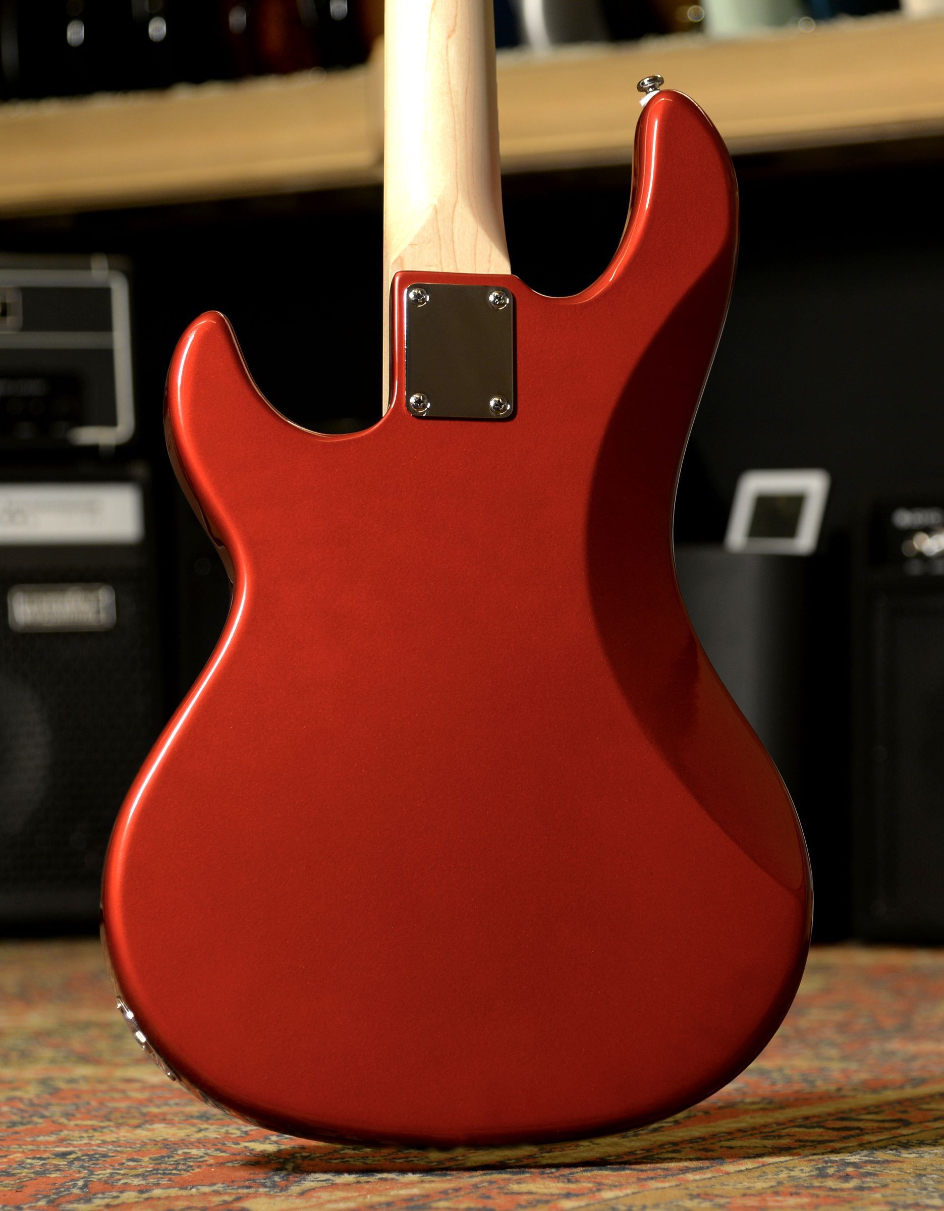 Бас-гитара G&L Tribute Kiloton Candy Apple Red MP Poplar - купить в "Гитарном Клубе"